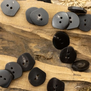 Genuine Horn Buttons, Rock Shaped, 12mm, 15mm, 20mm or 25mm, Pack of 10(B825)