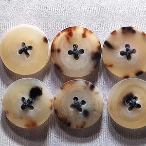 Natural Horn Buttons, Flat Desgin, Brown and Cream Tone, 15mm to 25mm, Pack of 2 or 6(B980) image 2