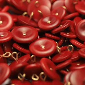 Corozo Red Four Holes Buttons, 20mm/ 0.78", Pack of 10(B697)