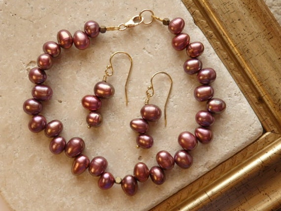 Contemporary store gemstone jewellery