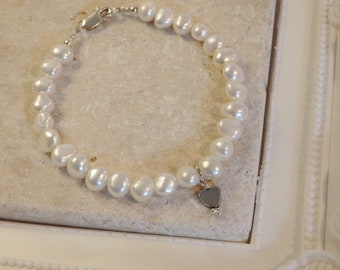 Freshwater Pearl Bracelet, Heart Bracelet, Pearl Bracelet, White Pearls, Pearl Bracelet, Bridesmaid Bracelet