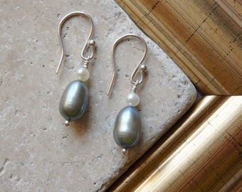 Boucles d’oreilles en perles de perles, boucles d’oreilles en perles d’argent, boucles d’oreilles en argent, boucles d’oreilles de mariage