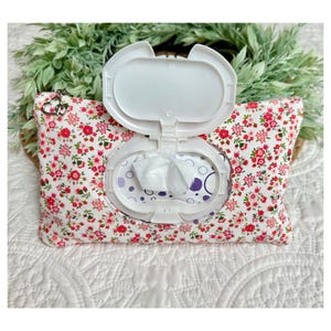 Personalized Baby Wipe Pouch: Stylish Diaper Bag Accessory, Handmade