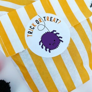 Spider trick or treat stickers | Spider treat Bag labels | 51mm Circle | Round Stickers | Halloween stickers | Trick or treat stickers