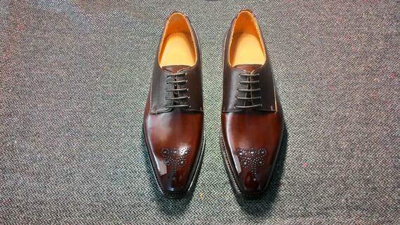 shoe eyelets