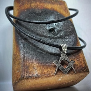 ハーレーダビッドソン モーターサイクルエンジン ペンダントネックレス