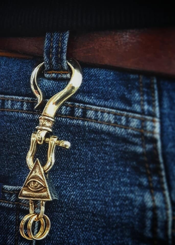 フリーメーソンの真鍮製フィッシュフックキーホルダー：プロビデンスの