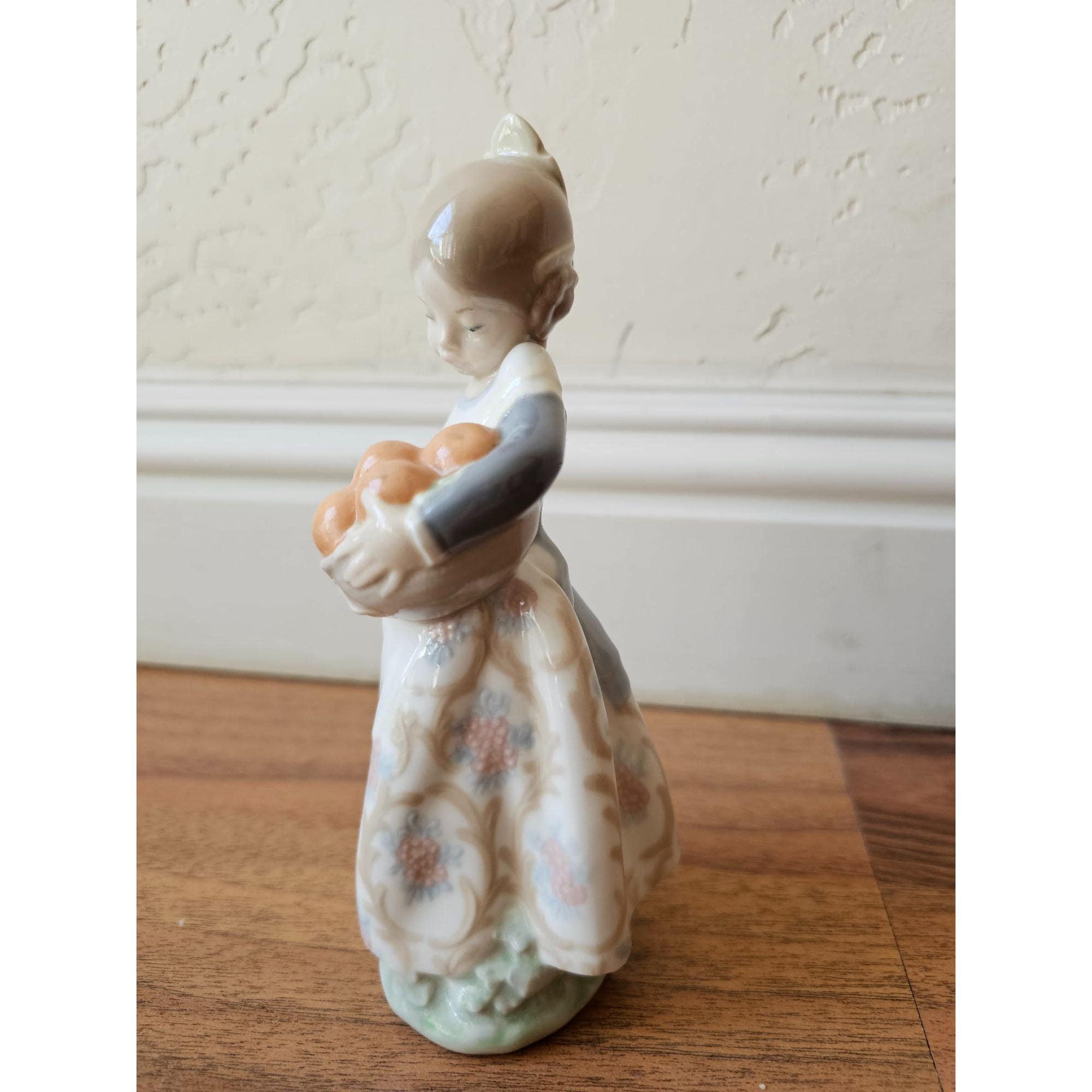 Lladro Valencia Girl With Oranges - Etsy