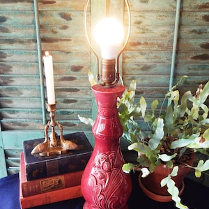 Vintage Table Lamp - 1940s Ceramic Lamp - Art Pottery Table Lamp - Magenta Floral Lamp - Rewired