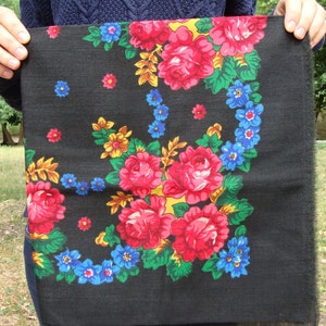 Black shawl Black scarf Ukrainian shawl Wool shawl with roses Wool scarf Floral scarf Floral shawl Scarves Vintage shawl USSR shawl
