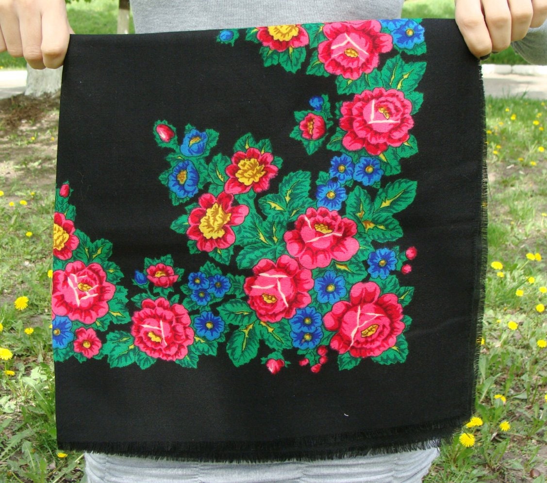 Black Wool Shawl Vintage Russian Scarf Chale Russe Ukrainian Flower Scarves Wrap Square Scarf Foulard Russe Floral Head scarf Folk art