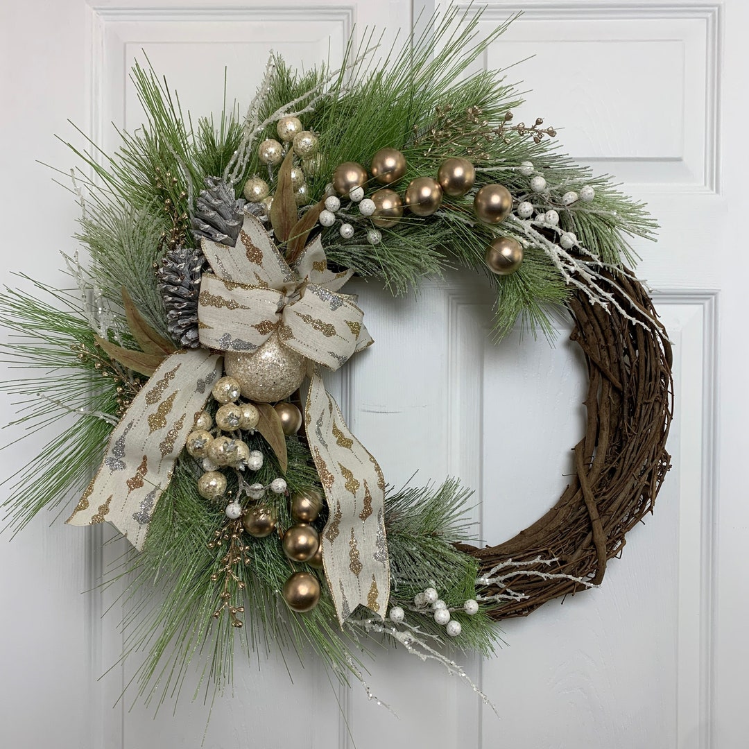 Christmas Wreath White and Gold With Bow - Etsy