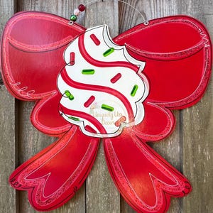 Christmas Tree Cake Door Hanger, Door Hanger, Christmas Door Hanger, Christmas Bow