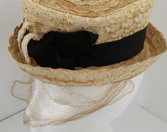 Jaunty 1940s Ladies Straw Suiter Hat - Vintage