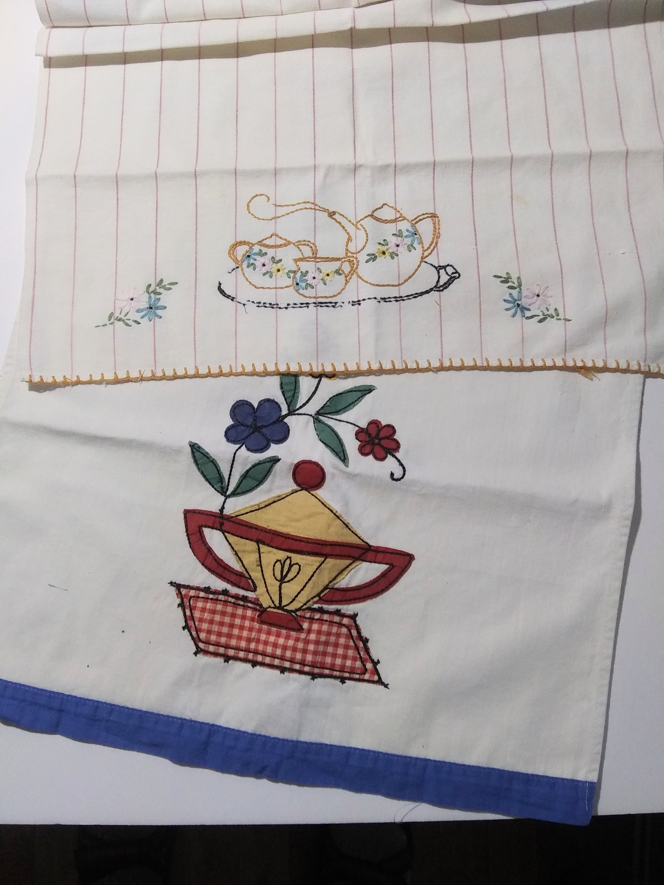 Vintage dish towel Pepper Appliqué Made in USA Gindy NY Red Green 16x 25