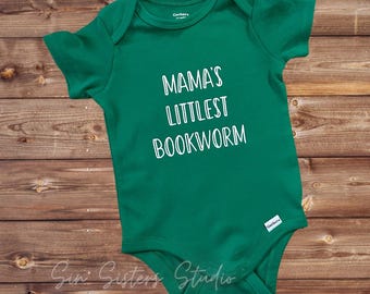 Onesie for Bookworm Mom to be, Mama’s Littlest Bookworm, Baby bookworm onesie, Reading Mom baby shower gift
