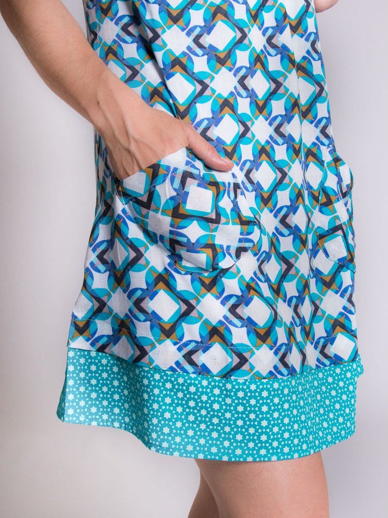 Sixties PopA-Line short summer dressVintage KitschChild-like womanBlue Green GraphicMARIPOSA VasarelyMIMISAN