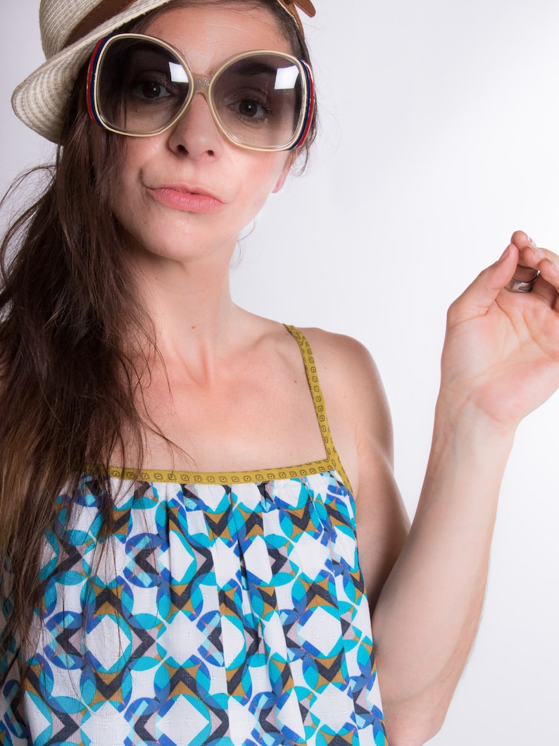Sixties PopA-Line short summer dressVintage KitschChild-like womanBlue Green GraphicMARIPOSA VasarelyMIMISAN