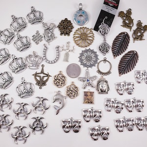 DESTASH lot of miscellaneous medium size pendants, jewelry making supplies, pendant destash