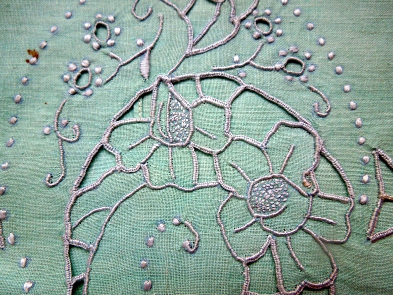 Madeira Floral Towel Pair Green Applique Embroidery Hand Work Wedding Anniversary Birthday Bridal Collector Christmas Gift for Her Vintage