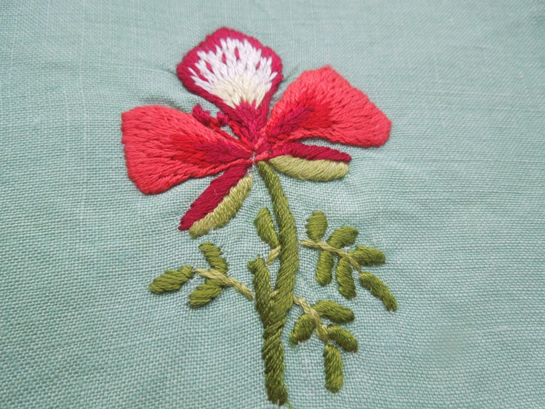 Madeira Floral Towel Pair Green Applique Embroidery Hand Work Wedding Anniversary Birthday Bridal Collector Christmas Gift for Her Vintage