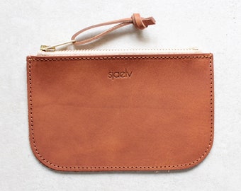 brown leather zip wallet // leather purse // wallet pouch // leather clutch // cosmetic bag // vegetable tanned // minimal