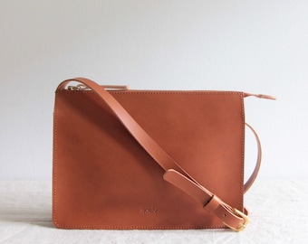 brown leather crossbody bag // leather purse // leather bag // zipper leather bag // vegetable tanned // minimal