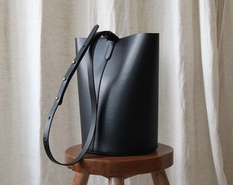 Leather Bucket Bag | sustainable leather bag | Bucket bag | shoulder bag | minimalist shoulder bag | Crossbody bag | purse