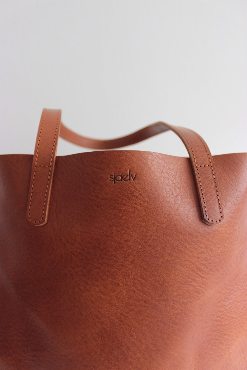 cognac brown leather tote // leather tote bag // leather purse // vegetable tanned leather tote // sustainable leather tote bag //conscious image 3