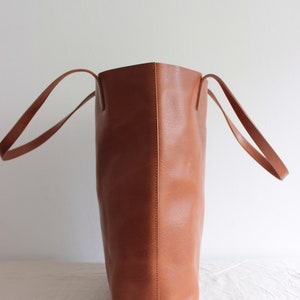 cognac brown leather tote // leather tote bag // leather purse // vegetable tanned leather tote // sustainable leather tote bag //conscious image 4