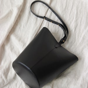 Leather Bucket Bag sustainable leather bag Bucket bag shoulder bag minimalist shoulder bag Crossbody bag purse image 6