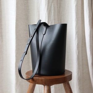 Leather Bucket Bag sustainable leather bag Bucket bag shoulder bag minimalist shoulder bag Crossbody bag purse image 2