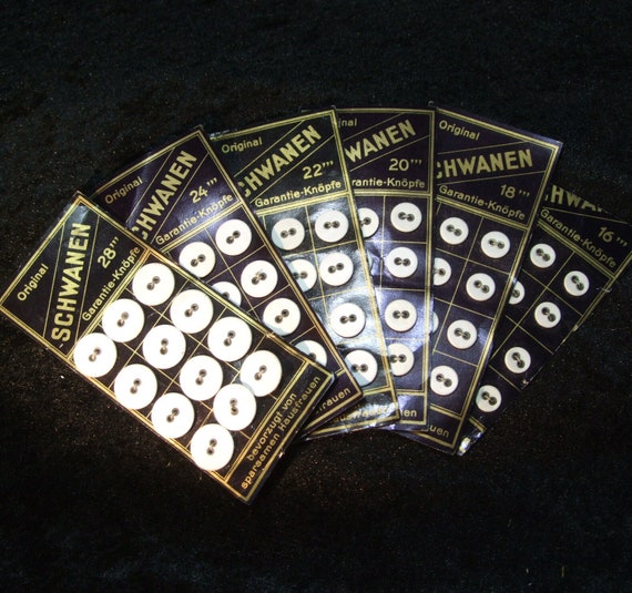 Antique Linen Buttons on Original Card Antique Linen Buttons on Original Card
