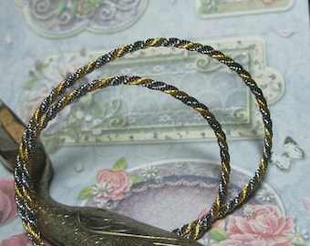 Cordón de cuerda antiguo de oro plateado Hilos metálicos de brocado, alto contenido de metal, banda trenzada estrecha Tiny 1/8 "para vestido de muñeca u obra de arte