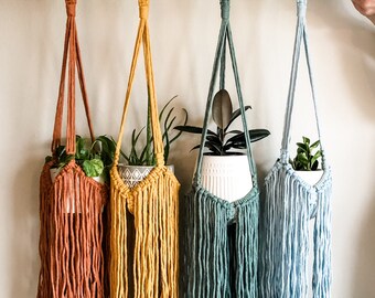 Macrame plant hanger, boho plant hanger with fringe