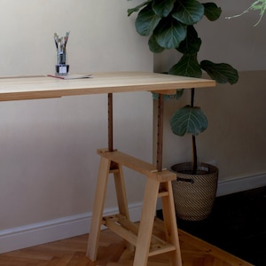 Konk ‖ LoHi Adjustable Desk ‖ Bespoke sizes available ‖ Modern Oak & Walnut Adjustable Office Standing Desk, Computer and Writing Table