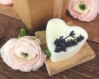 Bougie coeur en cire parfumée, faveur mariage, cadeau invité cérémonie, botanique, fleurs, bois d'olivier, Nu, hortensia, lavande