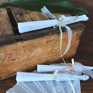 Abanico para invitadas boda, idea bolso boda, abanico tela blanca, abanicos para ceremonia iglesia, abanico bautizo, complementos imagen 5