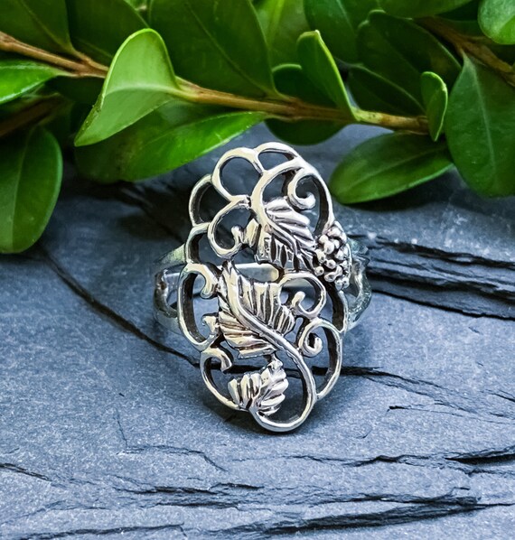 Vintage Sterling Silver Grape Vine Ring Size 8.5/ Vin… - Gem