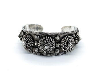 vintage antique bracelet ピアスリング il_340x270.3769360084_7akb.jpg