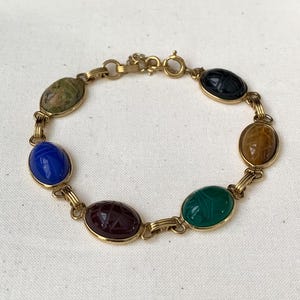 Vintage Mid Century Yellow Gold Filled Carved Gemstone Scarab Bracelet 7&quot;/ Gold Fill Gemstone Scarab Bracelet/ Egyptian Revival Bracelet