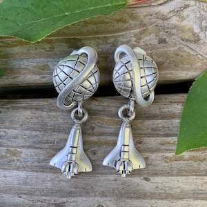 Vintage Mrs. Frizzle Planet & Rocket Ship Silver Tone Clip On Earrings/ Vintage Planet Earrings/ Vintage Rocket Earrings/ Saturn Earrings