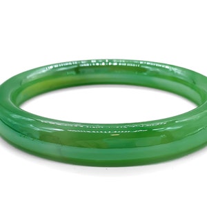 Vintage Iridescent Lime Green Art Glass Bangle Bracelet 8.5"/ Pastel Green Bangle Bracelet/ Green Art Glass Bangle/ Iridescent Green Bangle
