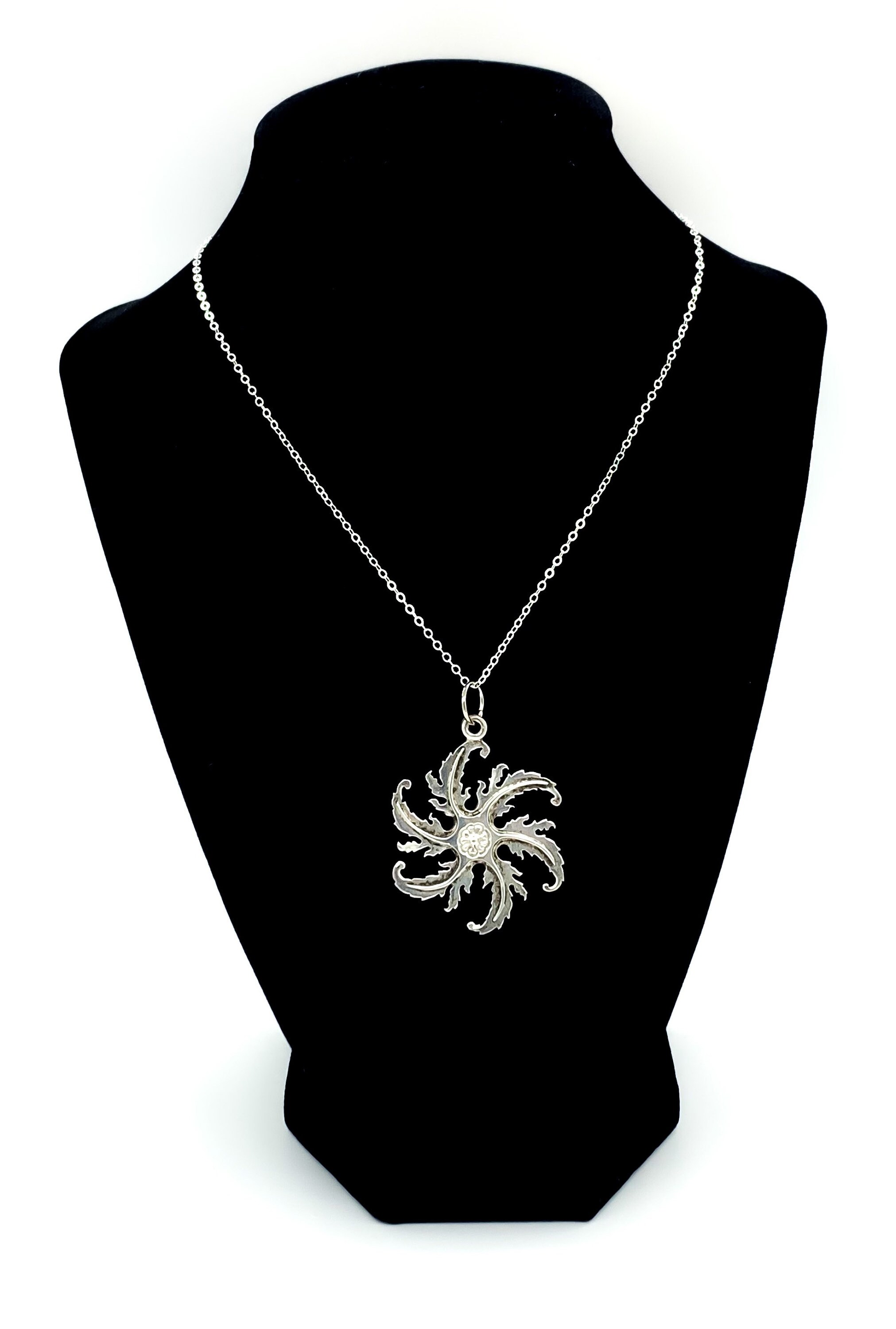 Collier vintage Art nouveau/déco floral en métal pressé et verre jaune - Canada