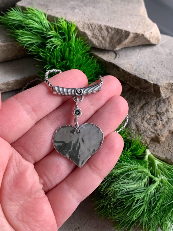 Vintage Modernist Hammered Sterling Silver Heart Pendant Necklace