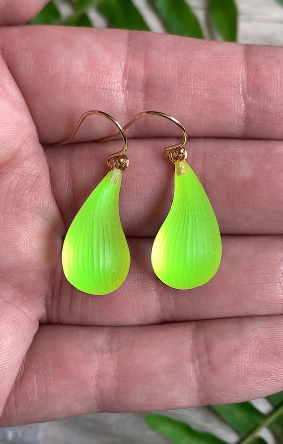 Vintage Alexis Bittar 14k Yellow Gold Neon Yellow Lucite Teardrop