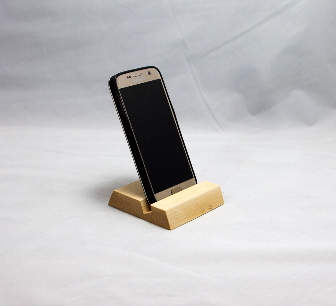 The best wooden phone stands for minimalist homes