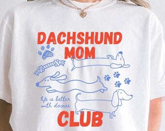 Dachshund Mom Club Comfort Colors T-Shirt: Dog Lover Gift