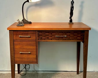 Vintage MCM Desk with Basket Weave Accent (See shipping info in the description)
