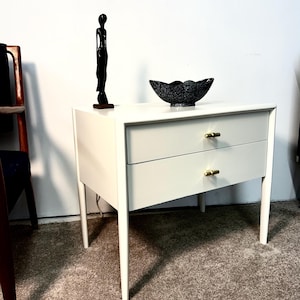 Rare Vintage Mid Mod Side Table by Drexel Parallel (See shipping info in the description)